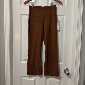 Lululemon groove super high rise crop size 8 nwt